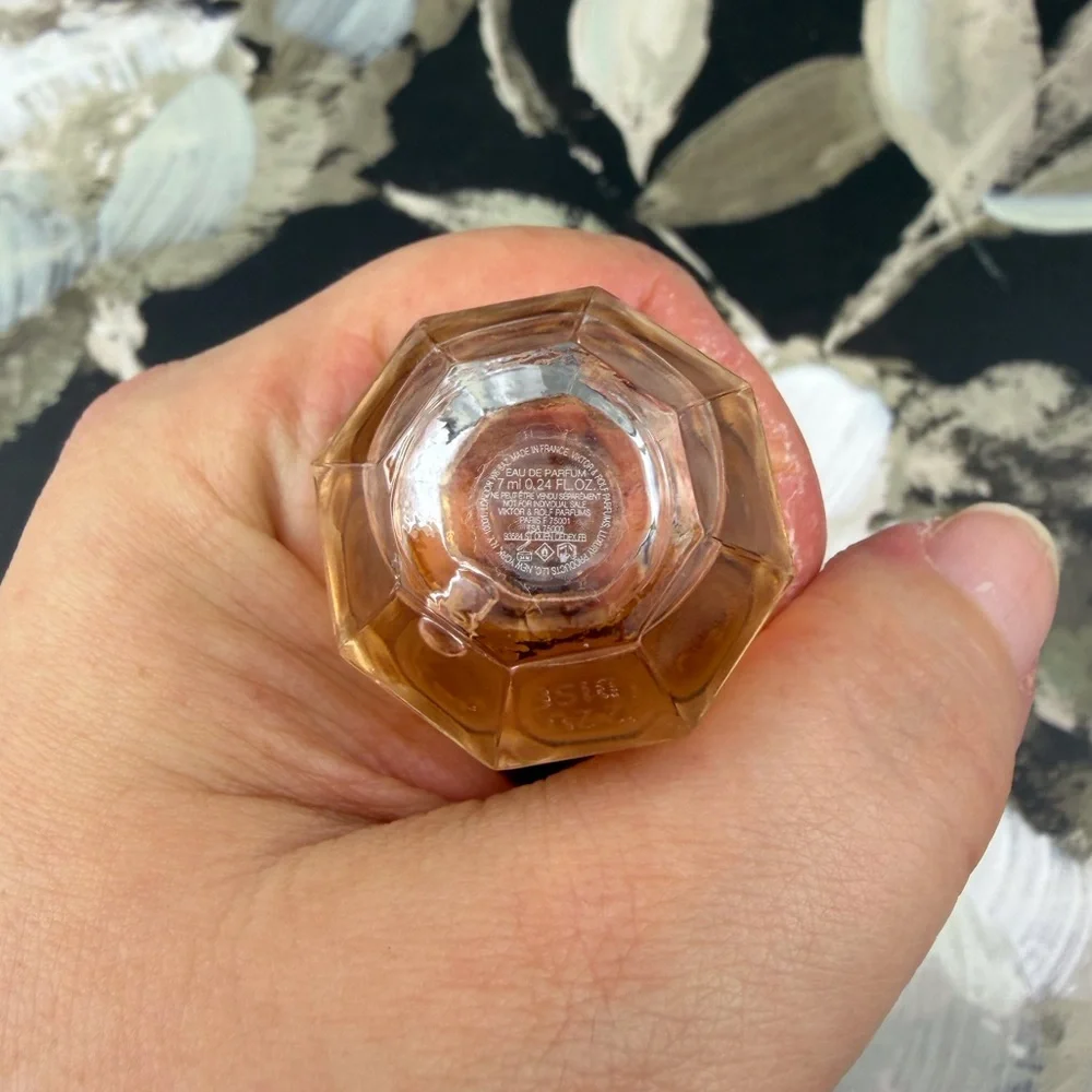 NIB Viktor & Rolf Flowerbomb 0.24 0z. Mini Travel Size.